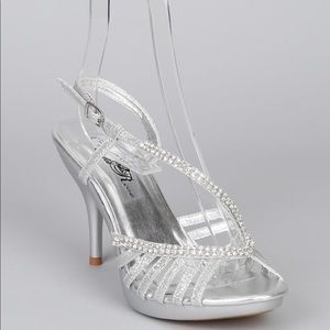 Beautiful silver high heels 😍